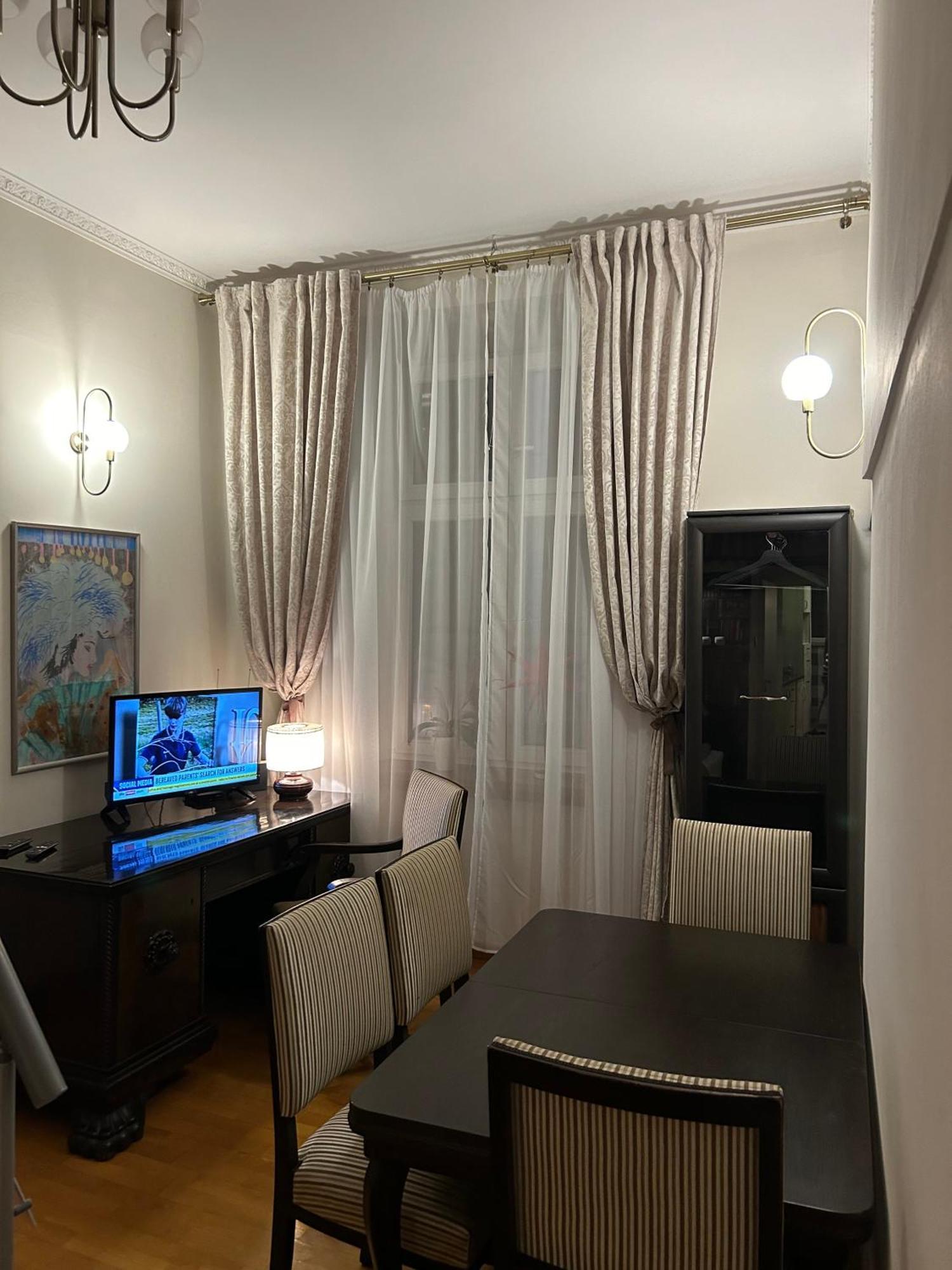 Vintage Senacka Apartment